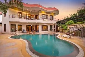 StayVista's Prakriti Farms with Outdoor Pool, Complimentary Breakfast and Hi-Tea - Nāi