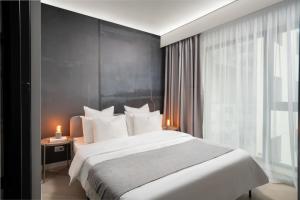 North by Urbanesq Cortina A