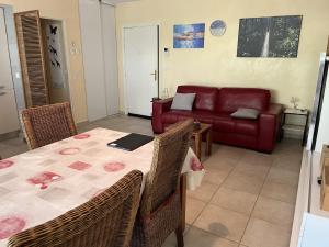 Saint-Raphaël, Boulouris, F2 dans belle résidence 3 piscines, proche bord de mer