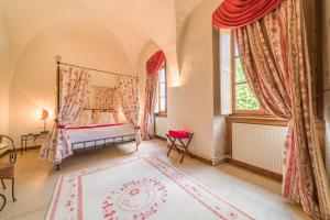 Hotels Chateau Chapeau Cornu : photos des chambres