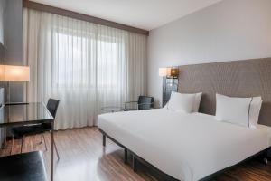 Standard Free Wifi, Guest room, 1 King room in AC Hotel Brescia