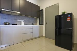 Lovely 3-bedroom w pool 7 pax - Jalan Cheras