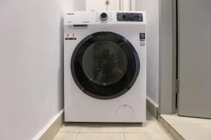 Lovely 3-bedroom w pool 7 pax - Jalan Cheras