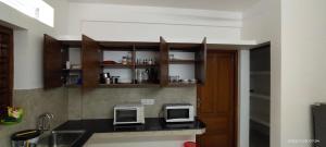 PAZHOOR RESIDENCY HOME Stay