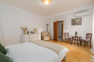 Holiday house ANNA, near the beach with huge private garden