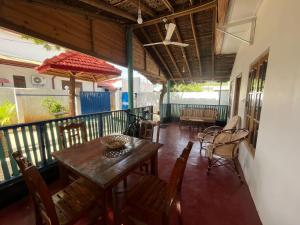 Aara Holiday Home