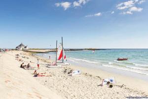 Villas Superbe Villa au Calme avec Piscine Chauffee a 5 min de la Plage de Penvins : photos des chambres