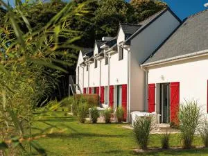 Pleasant Holiday Home in Quéven with Terrace - 奎恩