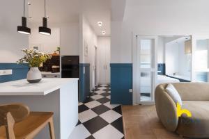 Love Nest: Cozy Luxury, Whirlpool Tub & Fireplace