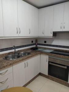 Bajo puerta de Alcazaba