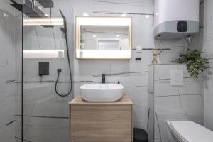 Apartment & Rooms Primi with FREE PARKING