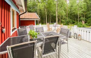 Lovely Home In Örkelljunga With Kitchen