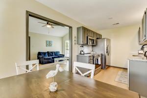 3BR with Patio, Central AC, and Full Kitchen