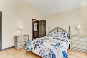 3BR with Patio, Central AC, and Full Kitchen