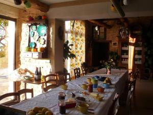 Maisons de vacances Mas Des Coquettes Avec Piscine : photos des chambres