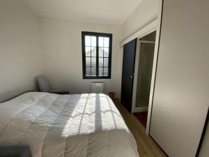 Villas LUTZY Maison moderne au calme piscine : photos des chambres