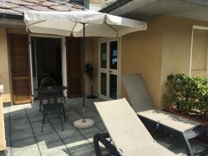 Deluxe Double or Twin Room with Partial Lake View