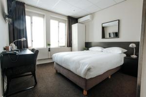 Single Room room in Queen Hotel