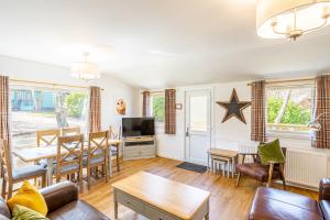 Heather Lodge 1 with Hot Tub