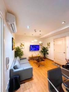 Lovely & Stylish 2BR at The Gramercy Makati (4pax)