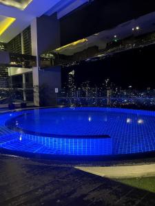 Lovely & Stylish 2BR at The Gramercy Makati (4pax)