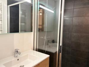 Appartement de standing avec WIFI et parking, au centre de la station - FR-1-623-97