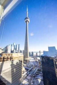 2BR 2BTH w Million Dollar View of CN tower