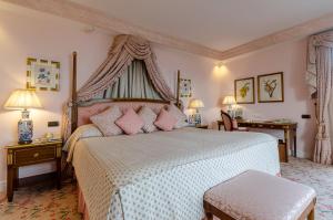 Palace Deluxe Room room in Olissippo Lapa Palace – The Leading Hotels of the World