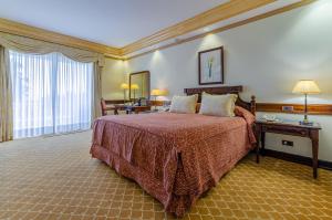 Room with River View room in Olissippo Lapa Palace – The Leading Hotels of the World