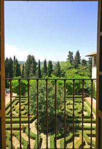 Castello di Montegufoni by PosarelliVillas