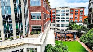 Courtyard by Marriott Greenville Downtown