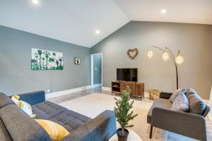 Atlanta Vacation Rental with Deck 4 Mi to Downtown!