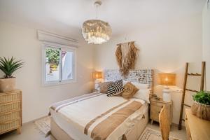 Luxury 2 bedroom beachfront apt in Bali-Boho style