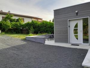 Maisons de vacances Le Chantoiseau : Maison 2 Chambres