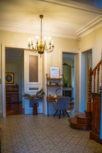 B&B / Chambres d'hotes Chambre au Chateau de St-Pierre-Brouck : Chambre Familiale