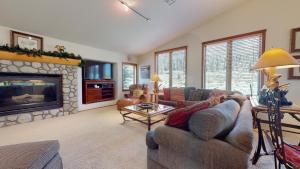 Snowcreek V #757 condo