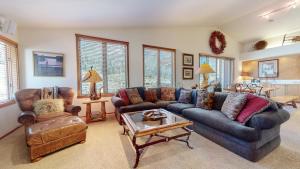 Snowcreek V #757 condo