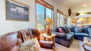 Snowcreek V #757 condo