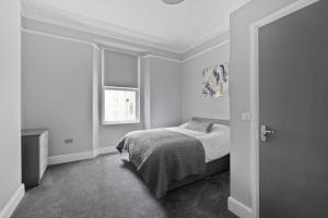 Brand New Huge 2 Bedroom Ground Floor Flat