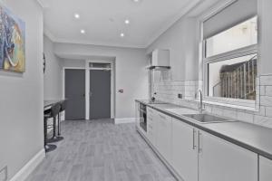 Brand New Huge 2 Bedroom Ground Floor Flat