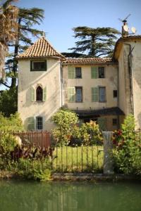 Appartements Bastide hors du temps. Jardin, Fontaine - Provence : photos des chambres