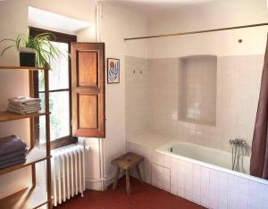 Appartements Bastide hors du temps. Jardin, Fontaine - Provence : photos des chambres