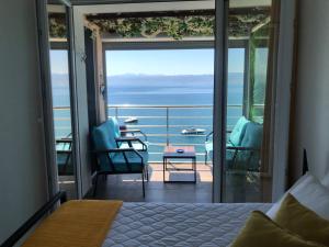 Sunrise Beach - Lake View Deluxe Apartment