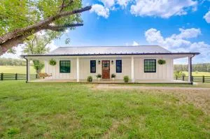 Modern Altavista Farmhouse with Countryside Views - Appomattox