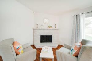 Family Fun in Phoenix! Home with Childrens Toys