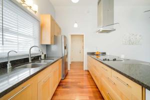 Family Fun in Phoenix! Home with Childrens Toys