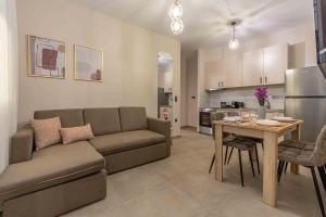 Fragkos Doukas Rooms