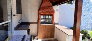 Lindo Sobrado com Piscina em Condomínio Fechado