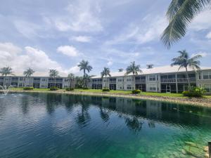 Lovely 2-Bedroom plus Den Condo in Greenlinks Resort