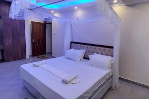 StylishThree Bedroom Apartment